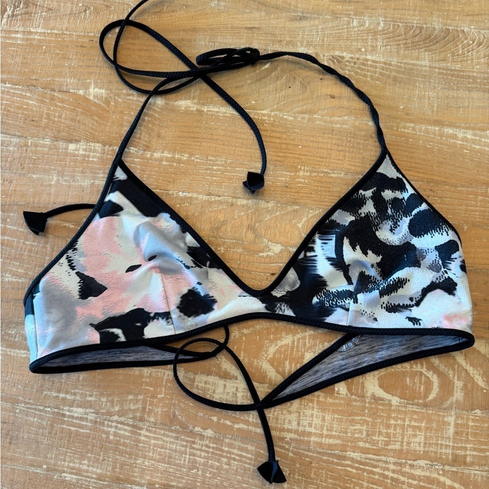 Lululemon Water: Surf To Sand Tie Top